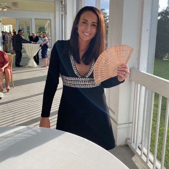 Dresses & Skirts - Black above knee/long sleeve dress 🖤